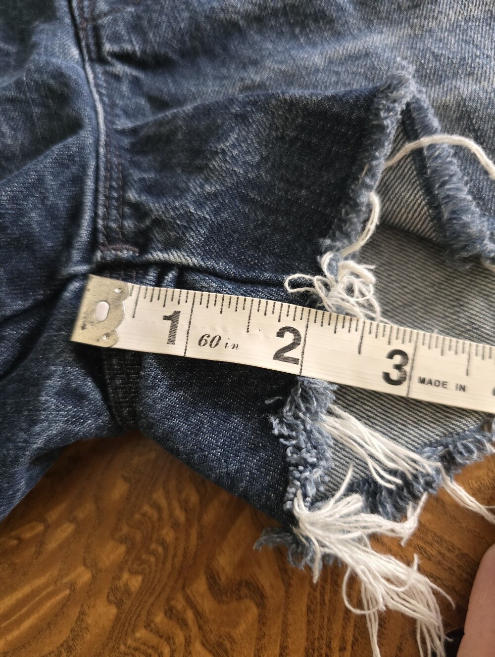 Madewell Women's Distressed Raw Hem Denim Shorts Size 27 - Picture 7 of 7